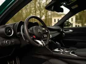 Alfa Romeo Giulia (2024) thumbnail 7