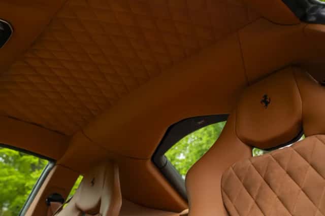 Ferrari 812 (2019) thumbnail 9