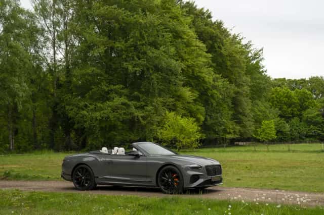 Bentley Continental GTC (2026) thumbnail 3