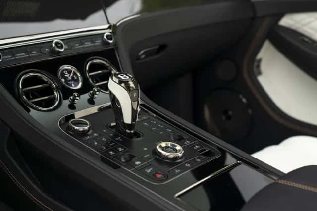 Bentley Continental GTC (2026) thumbnail 52
