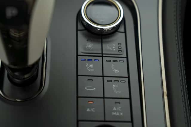 Bentley Continental GTC (2026) thumbnail 63