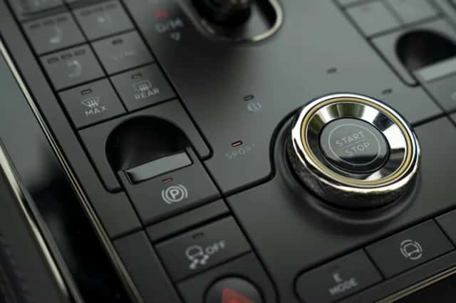 Bentley Continental GTC (2026) thumbnail 65