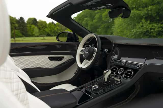Bentley Continental GTC (2026) thumbnail 9