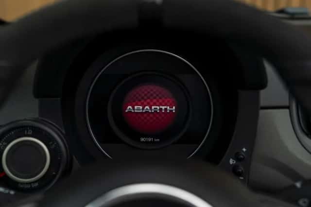 Abarth 595 (2018) thumbnail 9