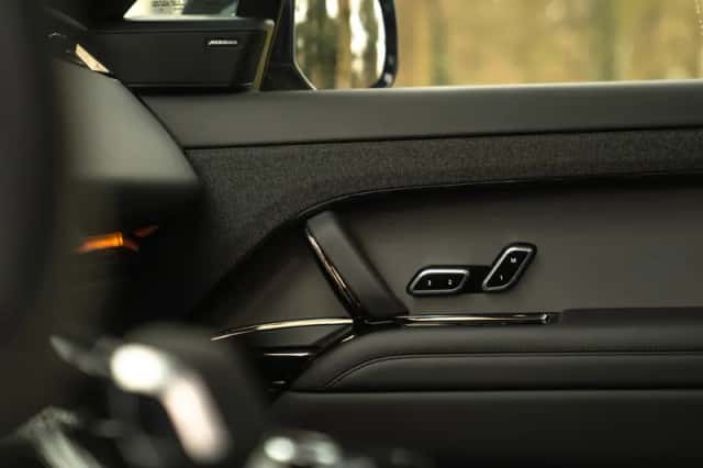Land Rover Range Rover Sport (2023) thumbnail 33