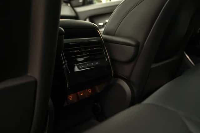 Land Rover Range Rover Sport (2023) thumbnail 36