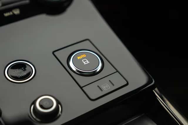 Land Rover Range Rover Sport (2023) thumbnail 37