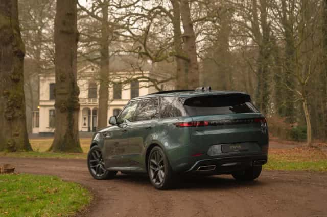 Land Rover Range Rover Sport (2023) thumbnail 6