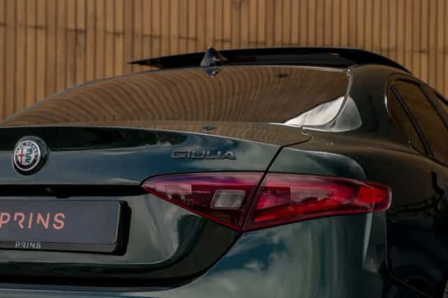 Alfa Romeo Giulia (2020) thumbnail 21