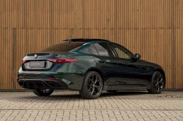 Alfa Romeo Giulia (2020) thumbnail 4