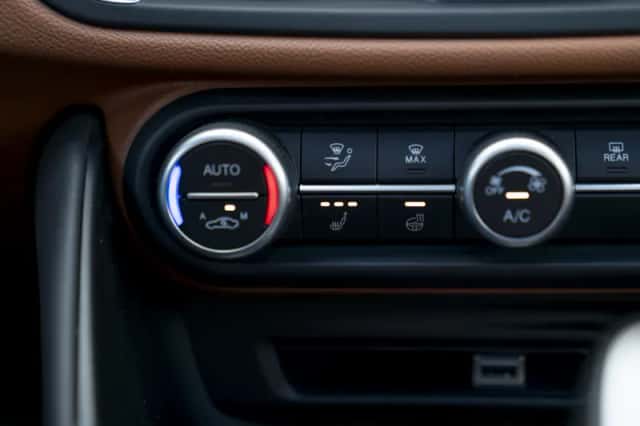 Alfa Romeo Giulia (2020) thumbnail 35
