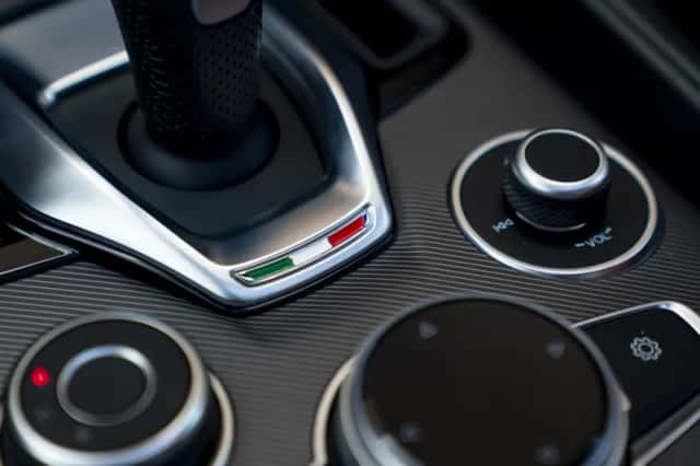 Alfa Romeo Giulia (2020) thumbnail 38