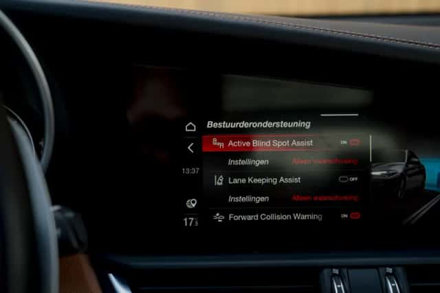 Alfa Romeo Giulia (2020) thumbnail 42