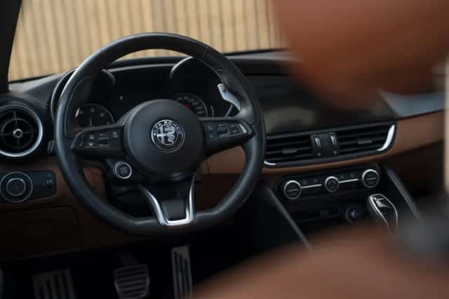 Alfa Romeo Giulia (2020) thumbnail 10