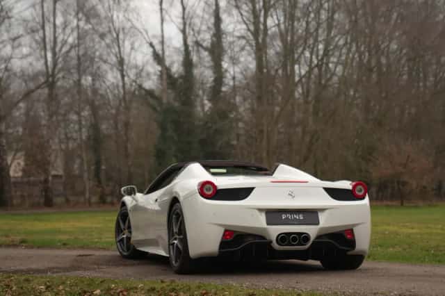 Ferrari 458 (2013) thumbnail 3