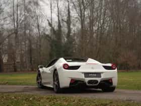 Ferrari 458 (2013) thumbnail 3