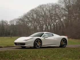Ferrari 458 (2013) thumbnail 5