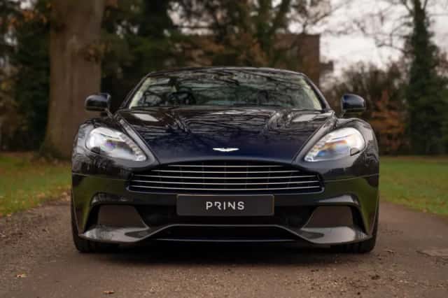 Aston Martin Vanquish (2014) thumbnail 2