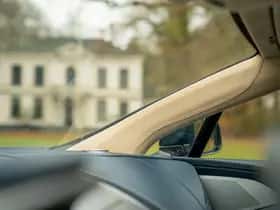 Aston Martin Vanquish (2014) thumbnail 12