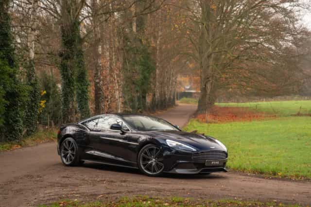 Aston Martin Vanquish (2014) thumbnail 13
