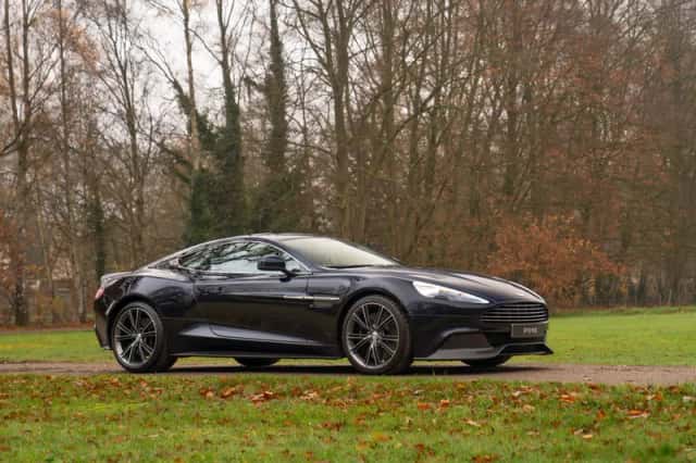 Aston Martin Vanquish (2014) thumbnail 18