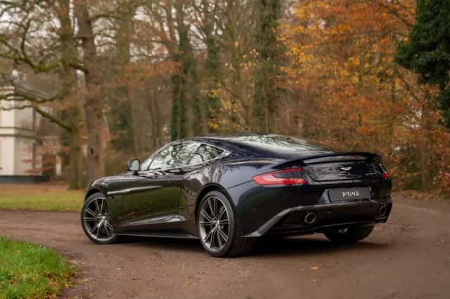 Aston Martin Vanquish (2014) thumbnail 4