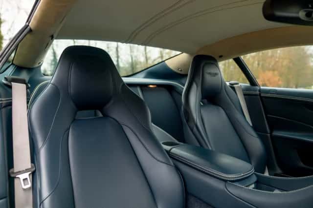 Aston Martin Vanquish (2014) thumbnail 37
