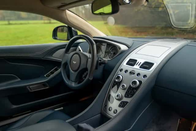 Aston Martin Vanquish (2014) thumbnail 40