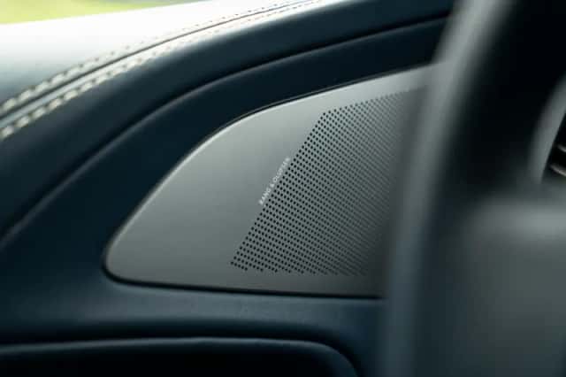 Aston Martin Vanquish (2014) thumbnail 42