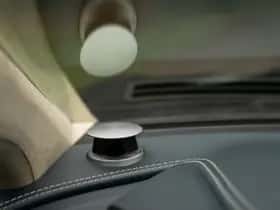 Aston Martin Vanquish (2014) thumbnail 45