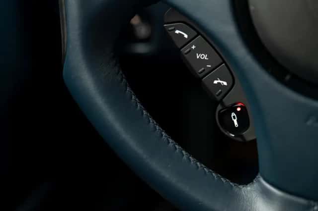 Aston Martin Vanquish (2014) thumbnail 49
