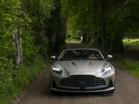 Aston Martin DB12 Volante (2024) thumbnail 18