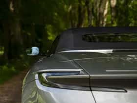 Aston Martin DB12 Volante (2024) thumbnail 30