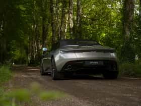 Aston Martin DB12 Volante (2024) thumbnail 31