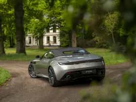 Aston Martin DB12 Volante (2024) thumbnail 34