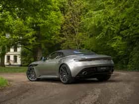 Aston Martin DB12 Volante (2024) thumbnail 35