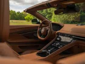 Aston Martin DB12 Volante (2024) thumbnail 43