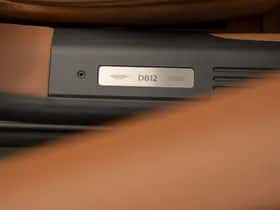 Aston Martin DB12 Volante (2024) thumbnail 46