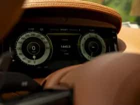 Aston Martin DB12 Volante (2024) thumbnail 56