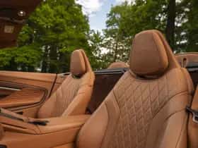 Aston Martin DB12 Volante (2024) thumbnail 9