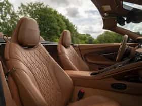 Aston Martin DB12 Volante (2024) thumbnail 10