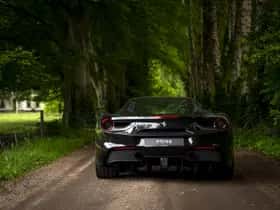 Ferrari 488 (2016) thumbnail 25
