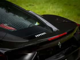 Ferrari 488 (2016) thumbnail 28