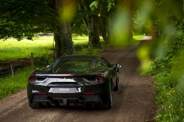 Ferrari 488 (2016) thumbnail 32