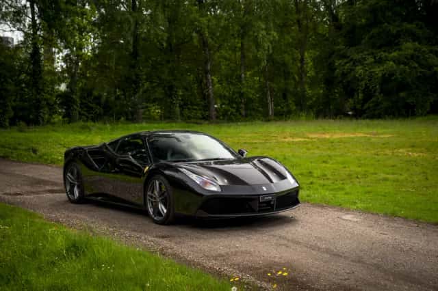 Ferrari 488 (2016) thumbnail 37