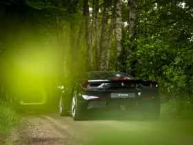 Ferrari 488 (2016) thumbnail 6