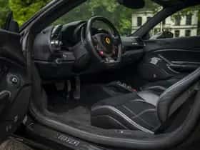 Ferrari 488 (2016) thumbnail 7