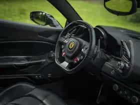 Ferrari 488 (2016) thumbnail 10