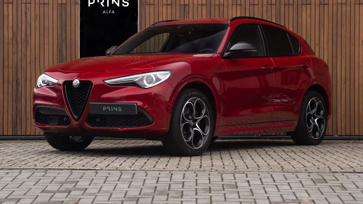 Alfa Romeo Stelvio (2020) — foto 1
