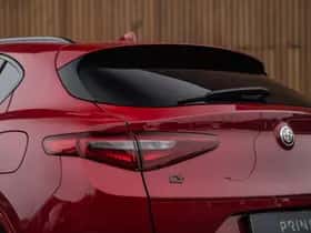 Alfa Romeo Stelvio (2020) thumbnail 22